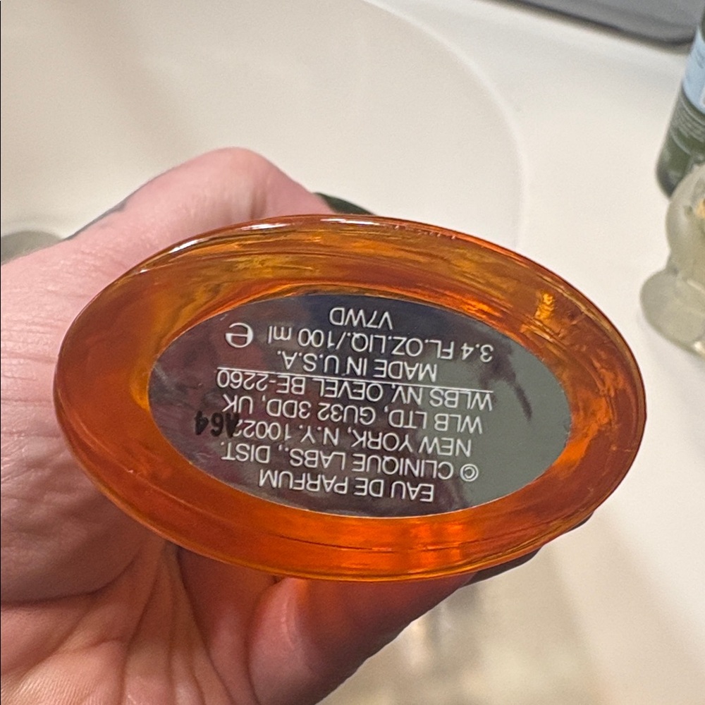 Clinique Happy in Paradise Orange Ombre Fragrance Bottle - Picture 3 of 4